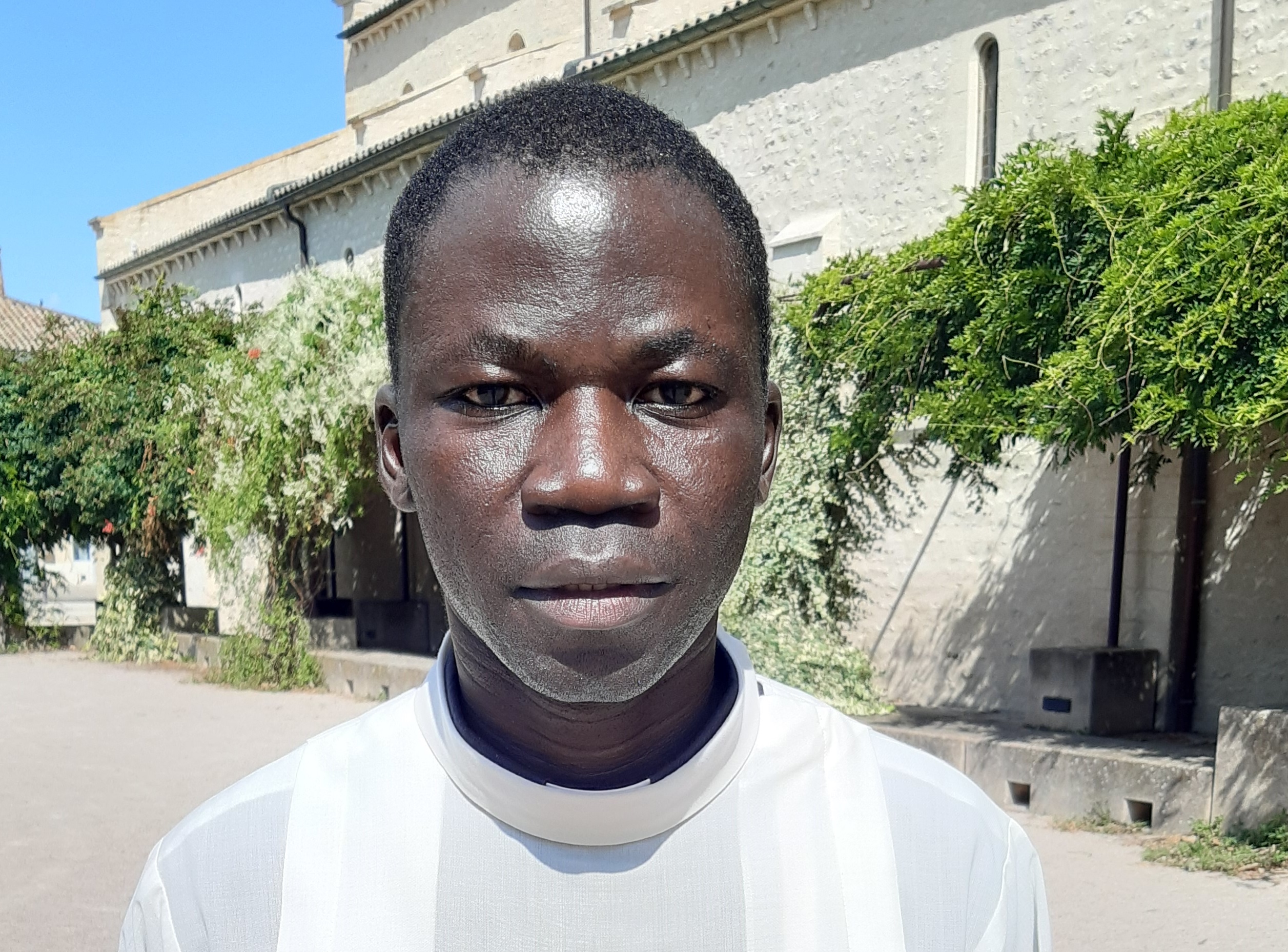 Bienvenue au père Josué Frédéric Liboudo